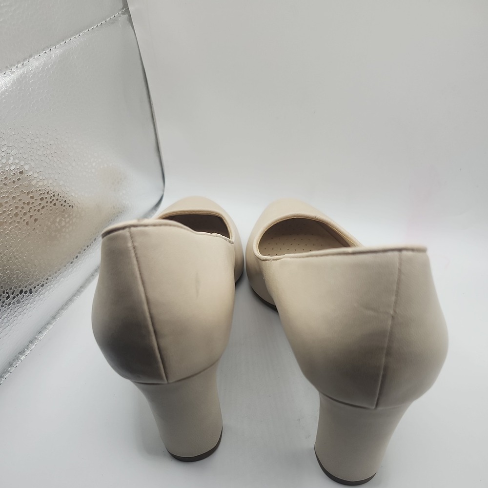 Excellent Condition Lifestride Flex light Beige Pump SZ 7M - Picture 4 of 9